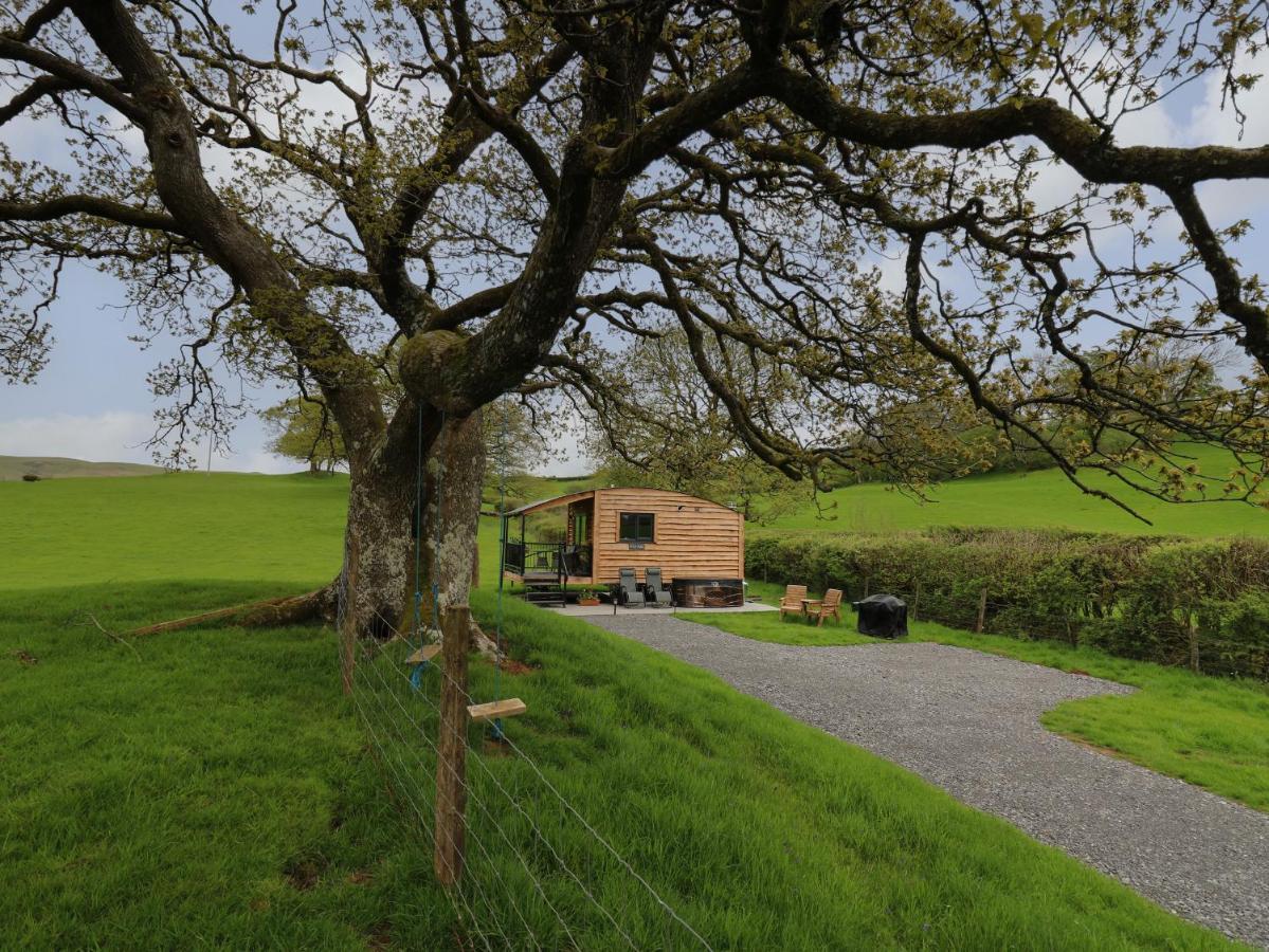 Wild Acre Villa Llangadog Exterior foto